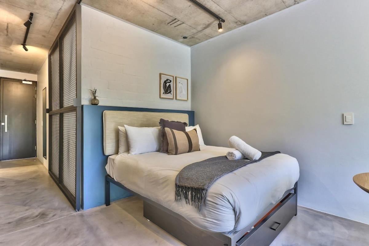 Secure, Central, Fast Wifi, Perfect Family Retreat Apartment